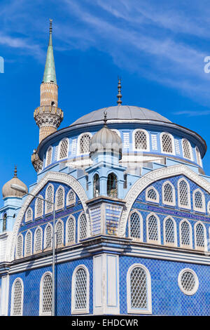 Facciata di Fatih Camii (Esrefpasa) vecchia moschea di Izmir, Turchia Foto Stock