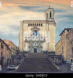 Catedral de Santa Maria de Gerona, vista da passaggi, Barcellona, Spagna Catalogna Foto Stock