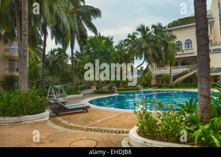 Tropical garden pool Foto Stock