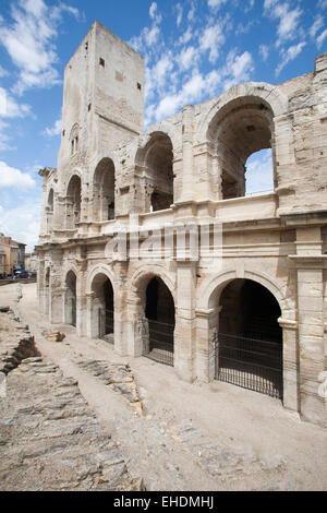 Les Arenes, Arles, la Camargue, la Provenza, Francia, Europa Foto Stock