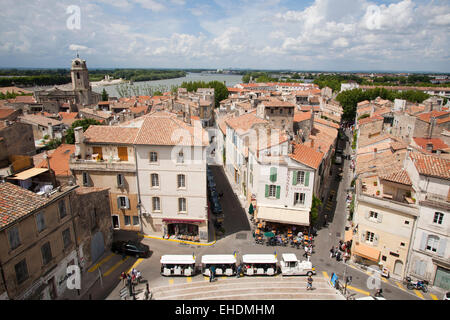 Vista panoramica da les arenes, Arles, la Camargue, la Provenza, Francia, Europa Foto Stock