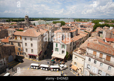 Vista panoramica da les arenes, Arles, la Camargue, la Provenza, Francia, Europa Foto Stock