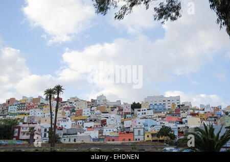 Case colorate nel quartiere residenziale di Vegueta a Las Palmas de Gran Canaria, Spagna Foto Stock