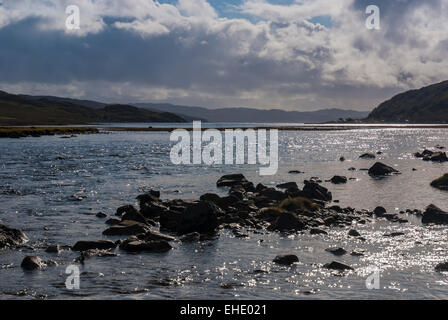 Una vista del Loch Slapin sull'Isola di Skye in Scozia Foto Stock