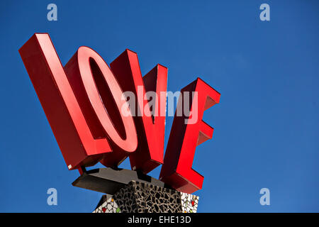 Segno di amore alla strada principale di Disney World in Lake Buena Vista, Florida. Foto Stock