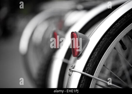 Riflettore posteriore sulla ruota di bicicletta Foto Stock