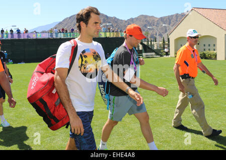 Indian Wells, California USA XII marzo, 2015 Swiss giocatore di tennis Roger Federer al BNP Paribas Open. Credito: Lisa Werner/Alamy Live News Foto Stock