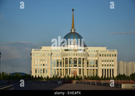 L AK ORDA Palace - residenza del Presidente della Repubblica del Kazakistan, in Astana Foto Stock