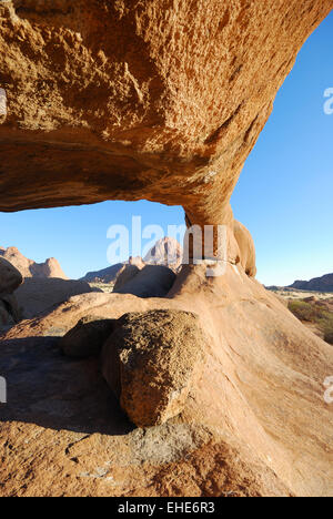 La Namibia, Spitzkoppe, Arco Foto Stock