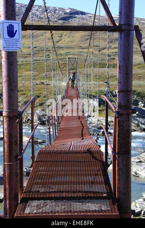 Ponte di sospensione in Sarek National Park Foto Stock