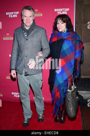 New York, NY, STATI UNITI D'AMERICA. Xii Mar, 2015. Tate Donovan, Parker Posey presso gli arrivi di Seymour: introduzione Premiere presentato dal film sul tetto e PIPER-HEIDSIECK, all'interno del Parco di San Bart, New York, NY Marzo 12, 2015. Credito: Gregorio T. Binuya/Everett raccolta/Alamy Live News Foto Stock