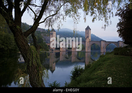 Pont Valendré, Cahors, Midi Pirenei, Francia Foto Stock