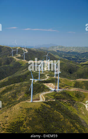 Makara che Wind Farm (Progetto West Wind) vicino a Wellington, Isola del nord, Nuova Zelanda - aerial Foto Stock