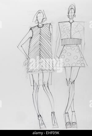 In bianco e nero disegnato a mano fashion design sketch. primavera estate tendenze Foto Stock