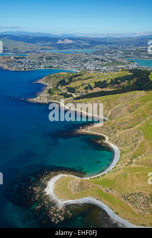 Punto Verde e Tirau Bay, vicino Titahi Bay, Porirua, Regione di Wellington, Isola del nord, Nuova Zelanda - aerial Foto Stock