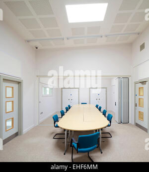 Sala riunioni in Lansdowne sicuro Home per bambini gestito da East Sussex County Council, Hailsham, Sussex Foto Stock