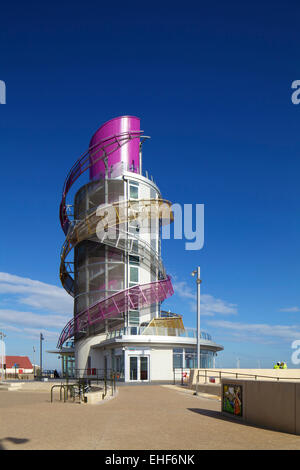 Willmott Dixon hanno costruito un nuovo molo verticale sulla spianata di Redcar per Redcar e Cleveland consiglio, North Yorkshire Foto Stock