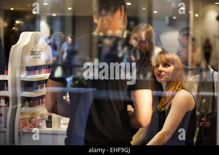 Vogue Fashion's Night Out a Jades store con: Guest dove: Düsseldorf, Germania Quando: 05 Set 2014 Foto Stock