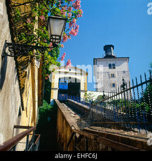 Zagabria, torre Lotrscak e funicolare - Croazia Foto Stock