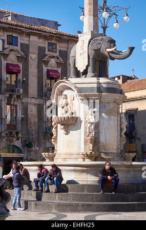 Statua di un elefante di lava , Piazza del Duomo, Catania, Sicilia, Italia. Foto Stock