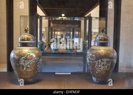 Artisti di Sicilia mostra d'arte, galleria presso il Castello Ursino, Catania, Sicilia, Italia. Turismo italiano, viaggi e vacanze Destin Foto Stock