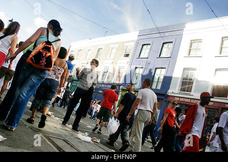 Scena di strada al carnevale di Notting Hill Londra. Foto Stock
