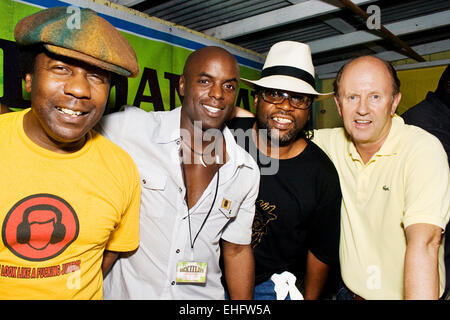 Torna II la vita equipaggio (L-R) Norman Jay MBE Trevor Nelson Jazzie B e David Rodigan. Foto Stock