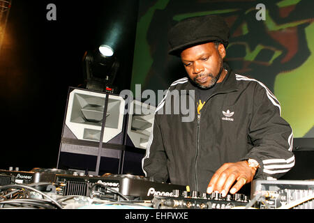 Jazzie B dell'anima 2 anima presso la Hay Festival in Galles. Foto Stock