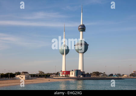 Il Kuwait Towers - meglio noto punto di riferimento di Kuwait City Foto Stock