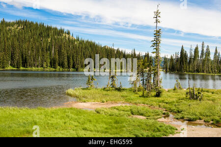 Lago nuziale, situato presso il Salmo Creston vertice, Stagleap Provincial Park, vicino autostrada 3 in Kootenay Rockies, BC, Canada Foto Stock