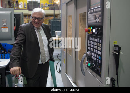Atlanta, Georgia, Stati Uniti d'America. 13 Mar, 2015. Il Ministro degli esteri tedesco Frank-Walter Steinmeier (SPD) durante una visita in Georgia Institute of Technology di Atlanta, Georgia, Stati Uniti d'America, 13 marzo 2015. Foto: MAURIZIO GAMBARINI/dpa/Alamy Live News Foto Stock