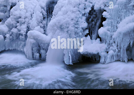 La cascata di ghiaccioli, Waldbillig, Lussemburgo Foto Stock