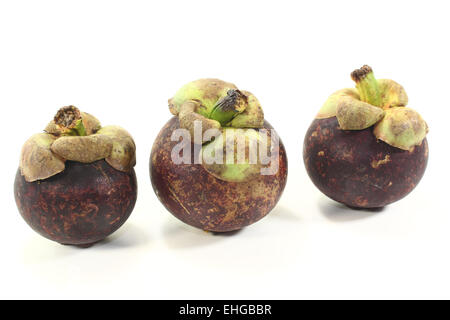 Tre mangosteen fresco Foto Stock