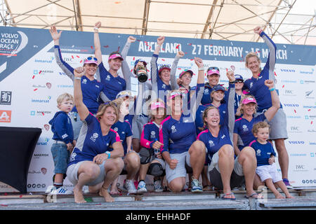 Auckland, Nuova Zelanda. Xiv Mar, 2015. Volvo Ocean Race, NZ Herald nella gara di porto di Auckland. I vincitori di gara, il Team di SCA. 14/3/2015 Credit: Chris Cameron/Alamy Live News Foto Stock