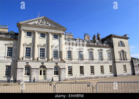 La facciata occidentale, Woburn Abbey, Bedfordshire, Inghilterra, Gran Bretagna, Italia, Regno Unito, Europa. Foto Stock