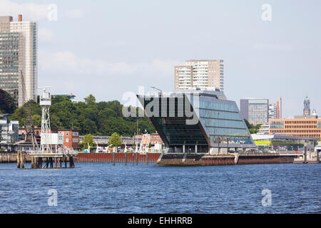 Skyline e il Dockland edificio nel porto di Amburgo, Germania Foto Stock