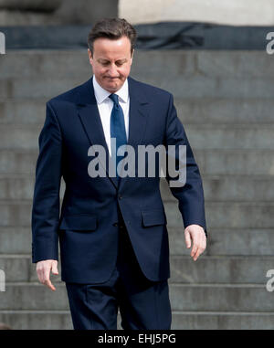 Londra, Regno Unito. 13 Mar, 2015. Il Primo Ministro David Cameron assiste la commemorazione service per contrassegnare la fine delle operazioni di combattimento in Afghanistan e la sfilata alla Cattedrale di San Paolo a Londra, Regno Unito, 13 marzo 2015. Foto: Patrick van Katwijk/ point de vue fuori - nessun filo SERVICE -/dpa/Alamy Live News Foto Stock