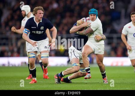 Twickenham, Regno Unito. Xiv Mar, 2015. 6 Nazioni Rubgy Internazionale Campionato. Tra Inghilterra e Scozia. Inghilterra ala Nowell Jack viene affrontato. Credito: Azione Sport Plus/Alamy Live News Foto Stock