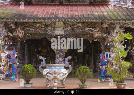 Trai Mat Linh Phuoc pagoda,Dalat,Vietnam Foto Stock