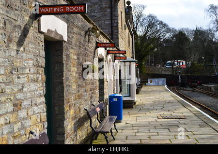 La piattaforma a Alston stazione sul South Tynedale railway. Foto Stock