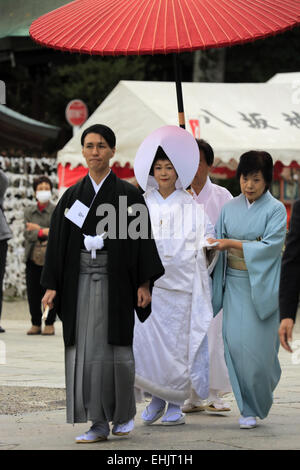 La processione di un tradizionale giapponese lo Shintoismo cerimonia di matrimonio nel santuario Yasaka-Jinja.Kyoto.Giappone Foto Stock