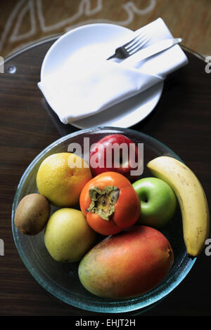 Piatto di frutta in omaggio in camera di Shangri-La Hotel Sydney, Sydney Australia Foto Stock