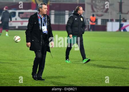 Marzo 13, 2015: Mircea Rednic il coach del Petrolul Ploiesti durante la Liga io gioco tra FC Rapid Bucharest ROU e FC Petrolul Ploiesti ROU a ''Giulesti - Valentin Stanescu'' Stadium, Romania ROU. Catalin Soare/www.sportaction.ro Foto Stock