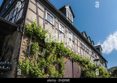 Le vecchie case a vigneto in Eltville, Reno, Germania Foto Stock