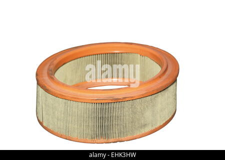 Usato macchina sporca il filtro dell'aria isolate su sfondo bianco - pieno di polvere Foto Stock
