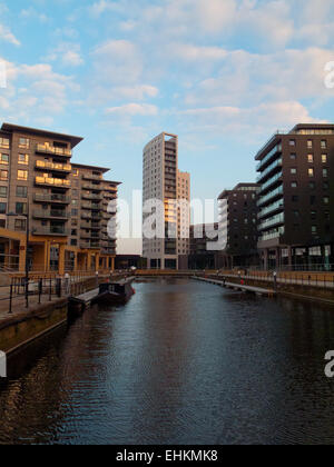 Clarence Dock, un moderno shopping e destinazione di piacere nel centro di Leeds Foto Stock
