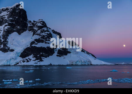 Ore del sorgere, Lemaire Channel, Antartide Foto Stock