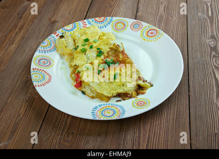 Masala frittata di stile indiano .famosa cucina di strada di Mumbai Foto Stock
