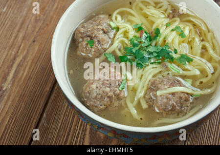 Hamrashi - azerbaigiano di zuppa di spaghetti e polpette di carne Foto Stock