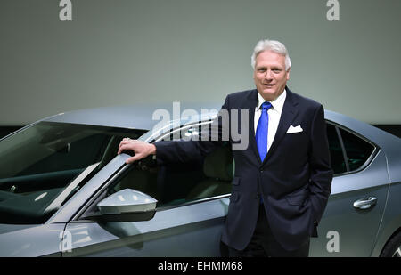 Mlada Boleslav, Repubblica Ceca. 16 marzo, 2015. Skoda auto CEO Winfried Vahland assiste annualmente una news conferenza a Mlada Boleslav, Repubblica Ceca Lunedì, 16 marzo 2015. Credito: Radek Petrasek/CTK foto/Alamy Live News Foto Stock